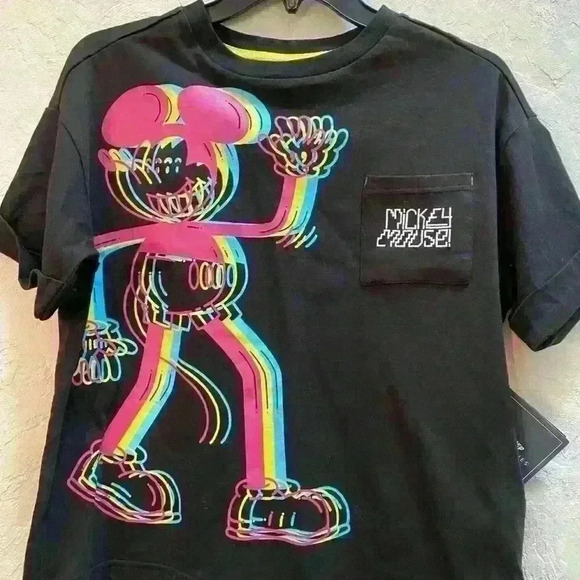 Disney Mickey Mouse Tshirt - Picture 1 of 5